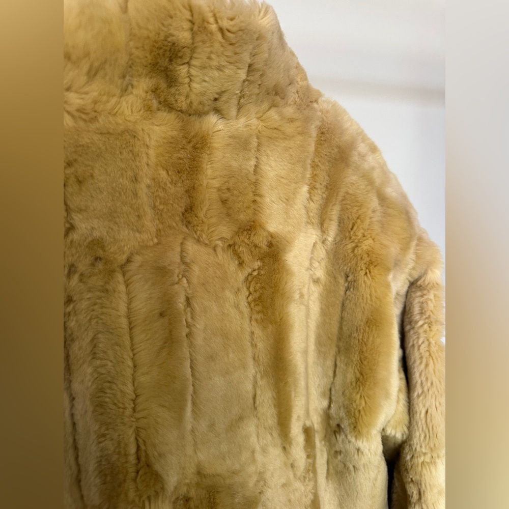 Women's Faux Fur Coat - Picture 4 of 5